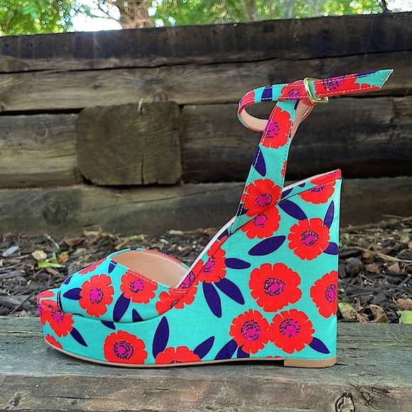 kate spade Shoes - Kate Spade New York Women's Dellie Floral Printed Ankle Strap Wedge Size 7.5